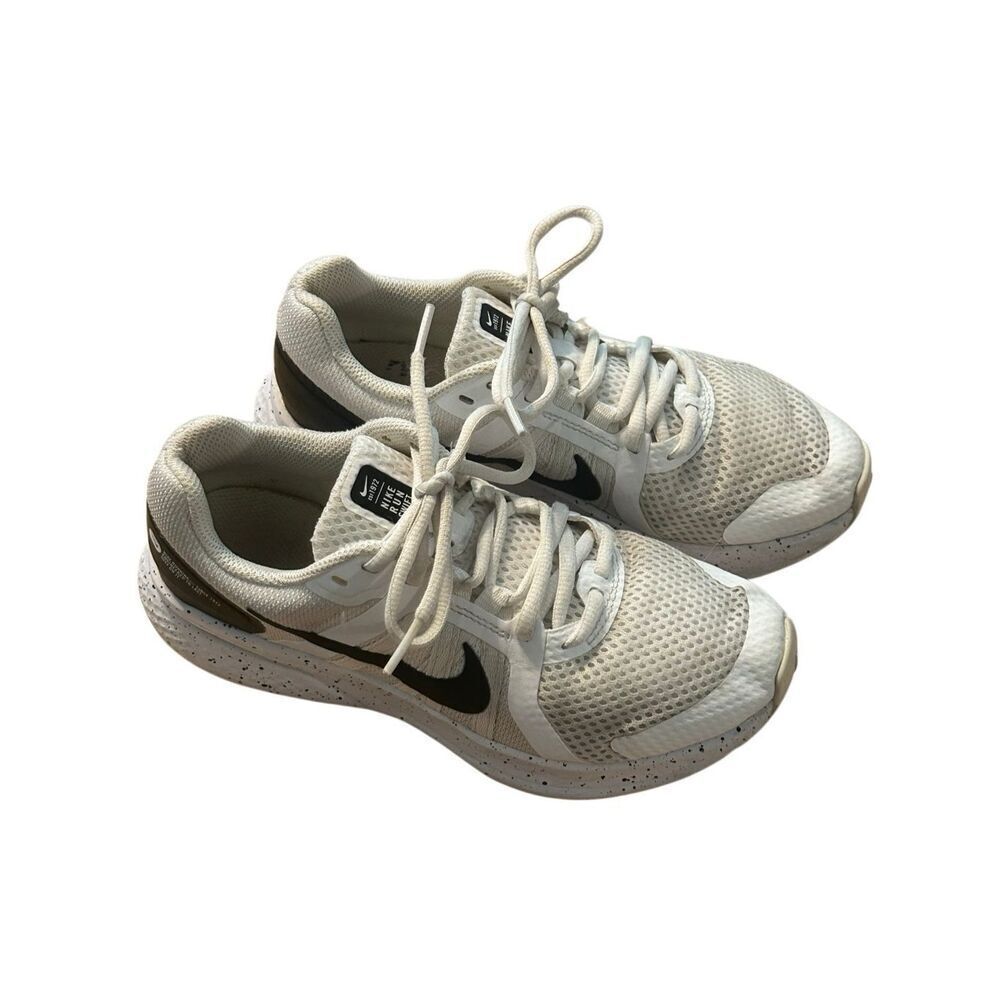 Nike Big Kid's White Black Lace Up Low Top Run Swift 2 Sneakers Shoes Size 6